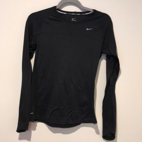 Nike Tops - Nike long sleeve black (m)